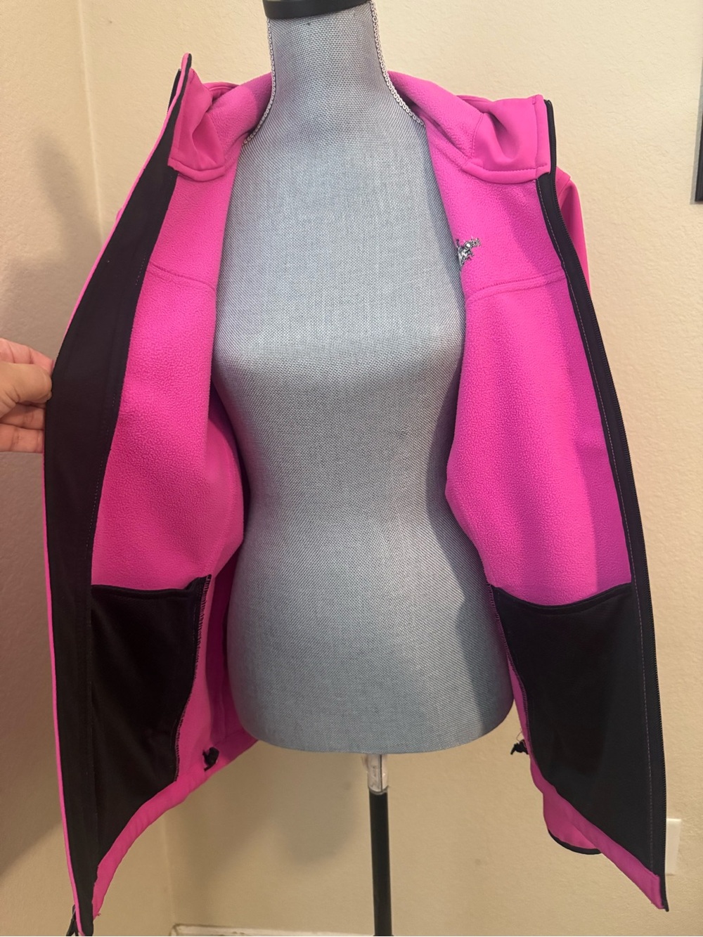 The North Face Women's Hot Pink Hooded Fleece Jacket - Picture 5 of 9